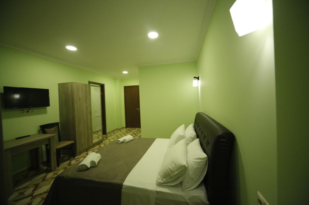 Hotel Comfort Kutaisi Dış mekan fotoğraf