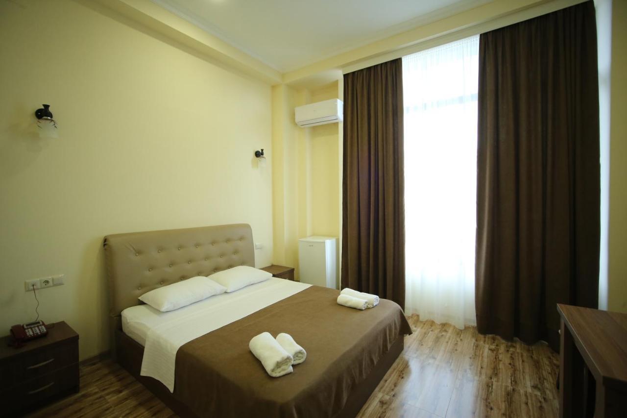 Hotel Comfort Kutaisi Dış mekan fotoğraf